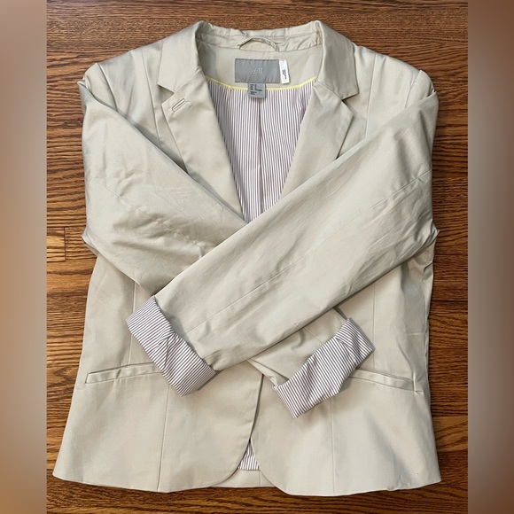 Light Beige Blazer - Picture 2 of 3